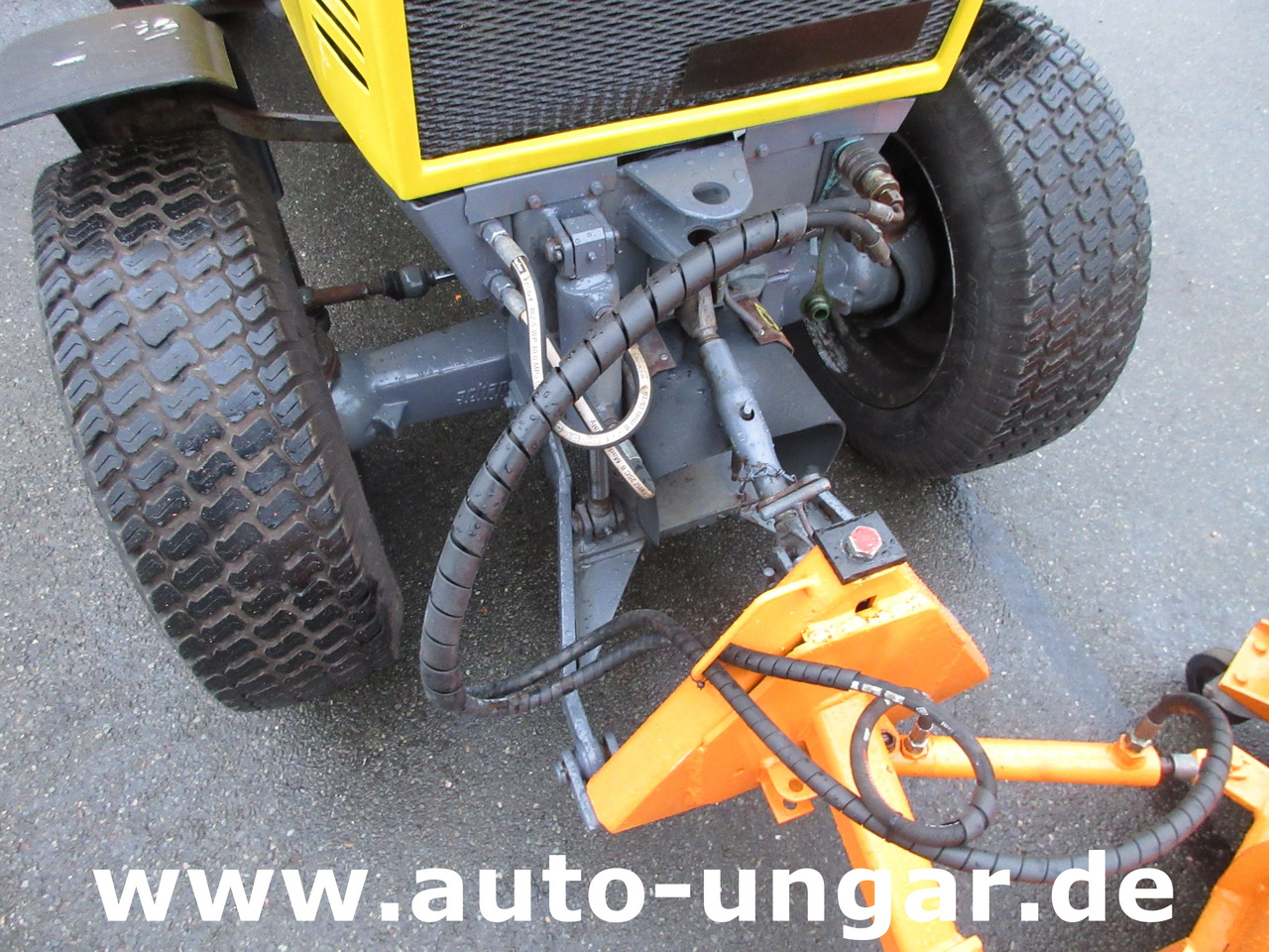 Schanzlin 304 Diesel 4x4 Winterdienst Pflug & Streuer 2-Sitzer Zapfwelle - Tracteur communal: photos 3 Schanzlin 304 Diesel 4x4 Winterdienst Pflug & Streuer 2-Sitzer Zapfwelle - Tracteur communal: photos 3