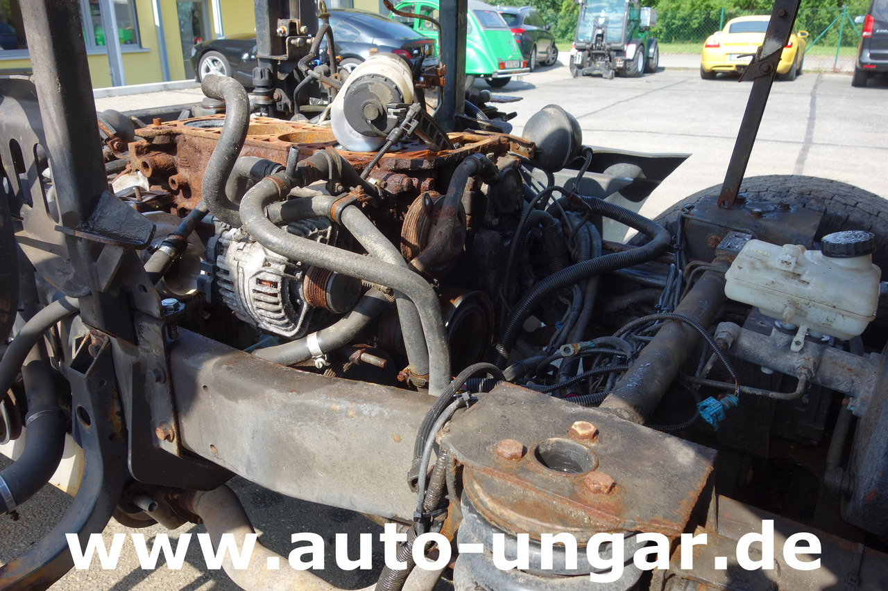 Véhicule de voirie/ Spécial Multicar M30 H Carrier 4x4 Baujahr 2010 Motorschaden Fehlteile Ersatzteilträger: photos 22