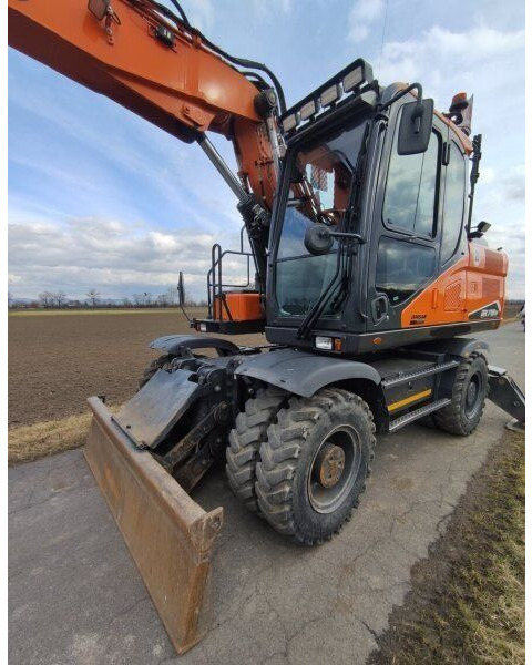 Doosan 18.6t DX170 W-7 (DEVELON) - Pelle sur pneus: photos 4 Doosan 18.6t DX170 W-7 (DEVELON) - Pelle sur pneus: photos 4