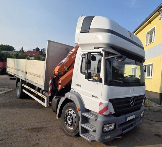 Mercedes-Benz 8m Axor 1824 - Camion plateau, Camion grue: photos 2 Mercedes-Benz 8m Axor 1824 - Camion plateau, Camion grue: photos 2