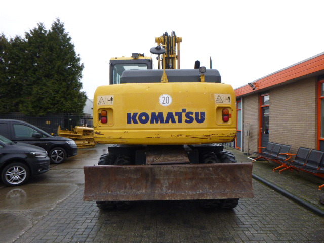 KOMATSU PW140-7 - Pelle sur pneus: photos 4 KOMATSU PW140-7 - Pelle sur pneus: photos 4