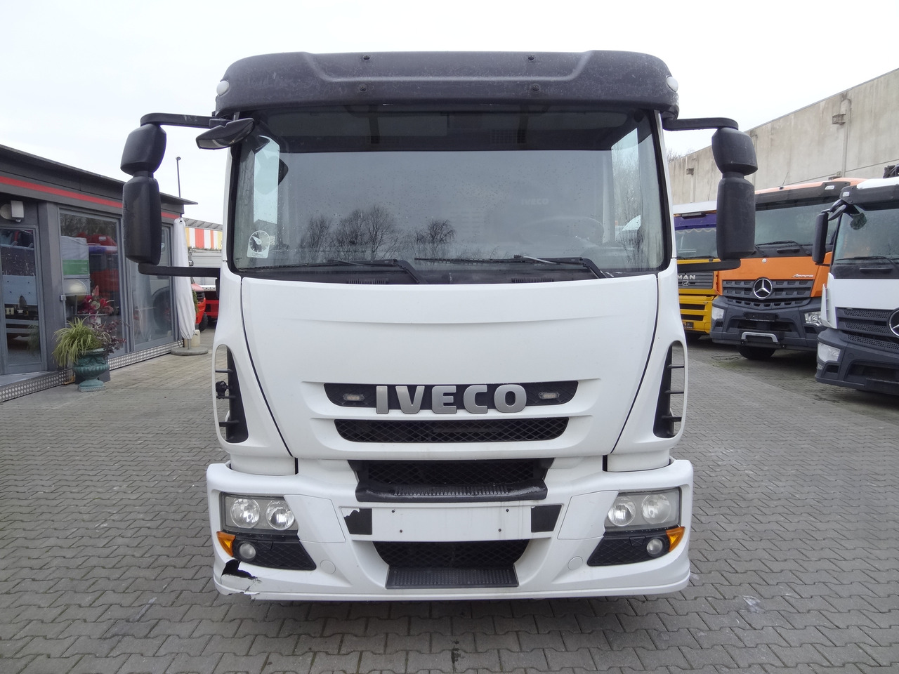 Camion plateau, Camion grue Iveco EuroCargo 120E25 Fassi F38: photos 7