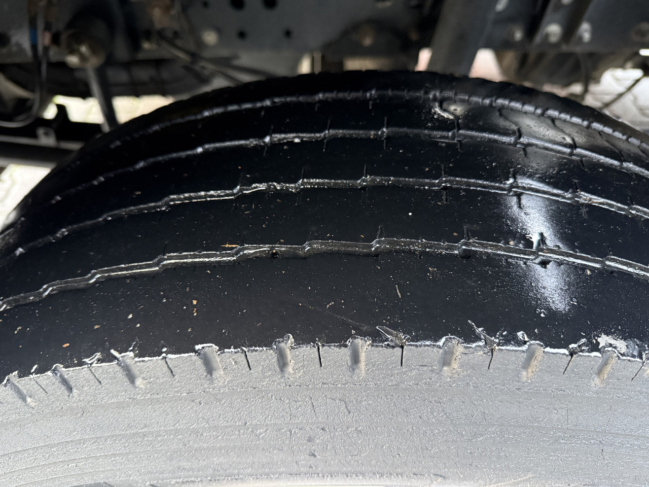 Iveco EuroCargo 80E22 Kran HMF 735 bis 15 Meter - Camion plateau, Camion grue: photos 3 Iveco EuroCargo 80E22 Kran HMF 735 bis 15 Meter - Camion plateau, Camion grue: photos 3