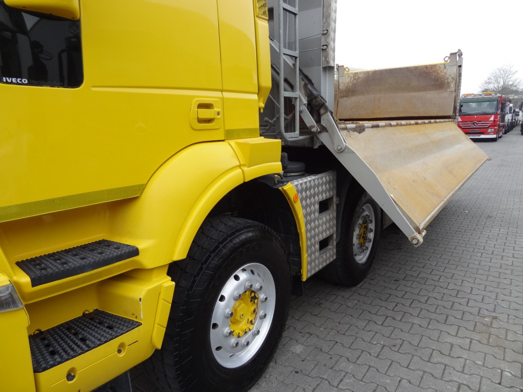 Iveco Trakker 450 8X4 Meiller - Camion benne: photos 3 Iveco Trakker 450 8X4 Meiller - Camion benne: photos 3