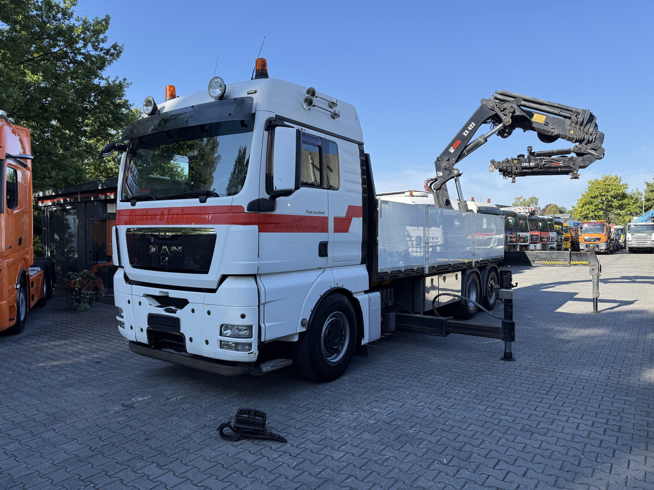 MAN TGX 26.480 6X2 Hiab 422 + Jib + Winde - Camion plateau, Camion grue: photos 1 MAN TGX 26.480 6X2 Hiab 422 + Jib + Winde - Camion plateau, Camion grue: photos 1