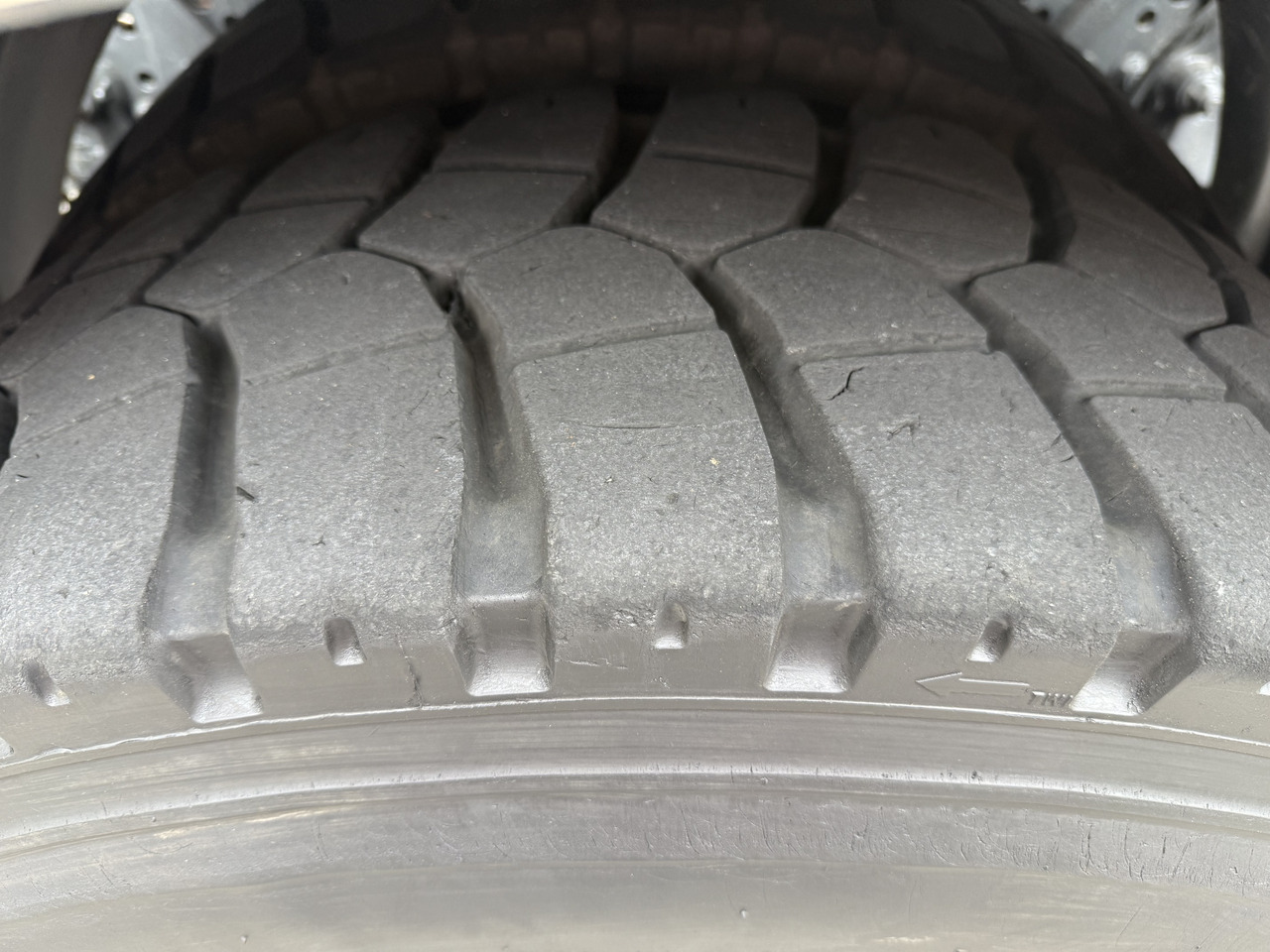 Mercedes-Benz Arocs 3251 8X4 Haken mit Kran HMF 2620 K5 - Camion ampliroll, Camion grue: photos 2 Mercedes-Benz Arocs 3251 8X4 Haken mit Kran HMF 2620 K5 - Camion ampliroll, Camion grue: photos 2