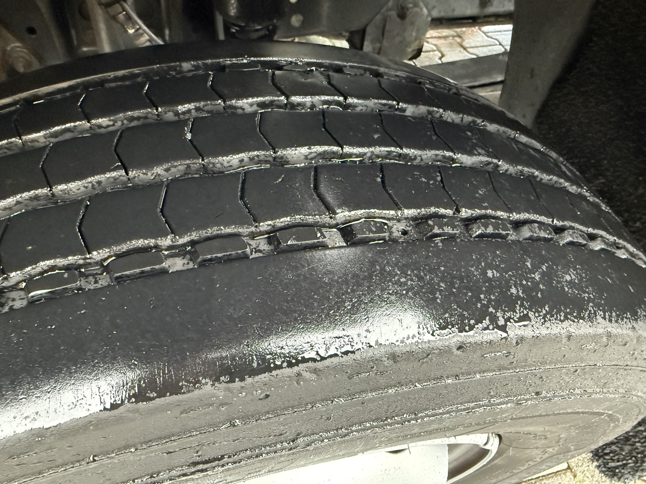 Mercedes-Benz Atego 1227 Kran MKG 96 - Camion plateau, Camion grue: photos 4 Mercedes-Benz Atego 1227 Kran MKG 96 - Camion plateau, Camion grue: photos 4