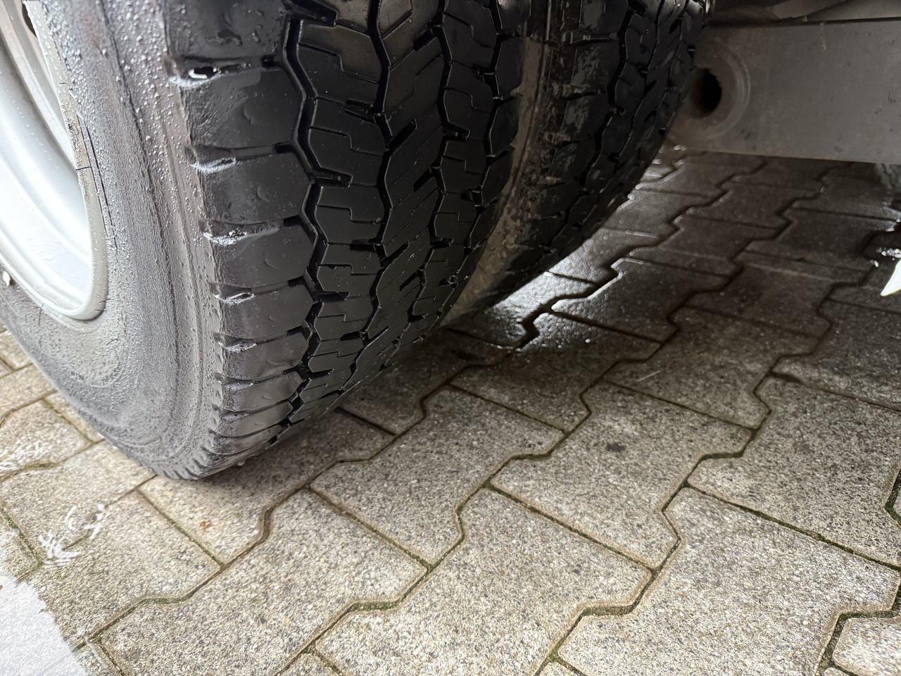 Mercedes-Benz Atego 1227 Kran MKG 96 - Camion plateau, Camion grue: photos 3 Mercedes-Benz Atego 1227 Kran MKG 96 - Camion plateau, Camion grue: photos 3