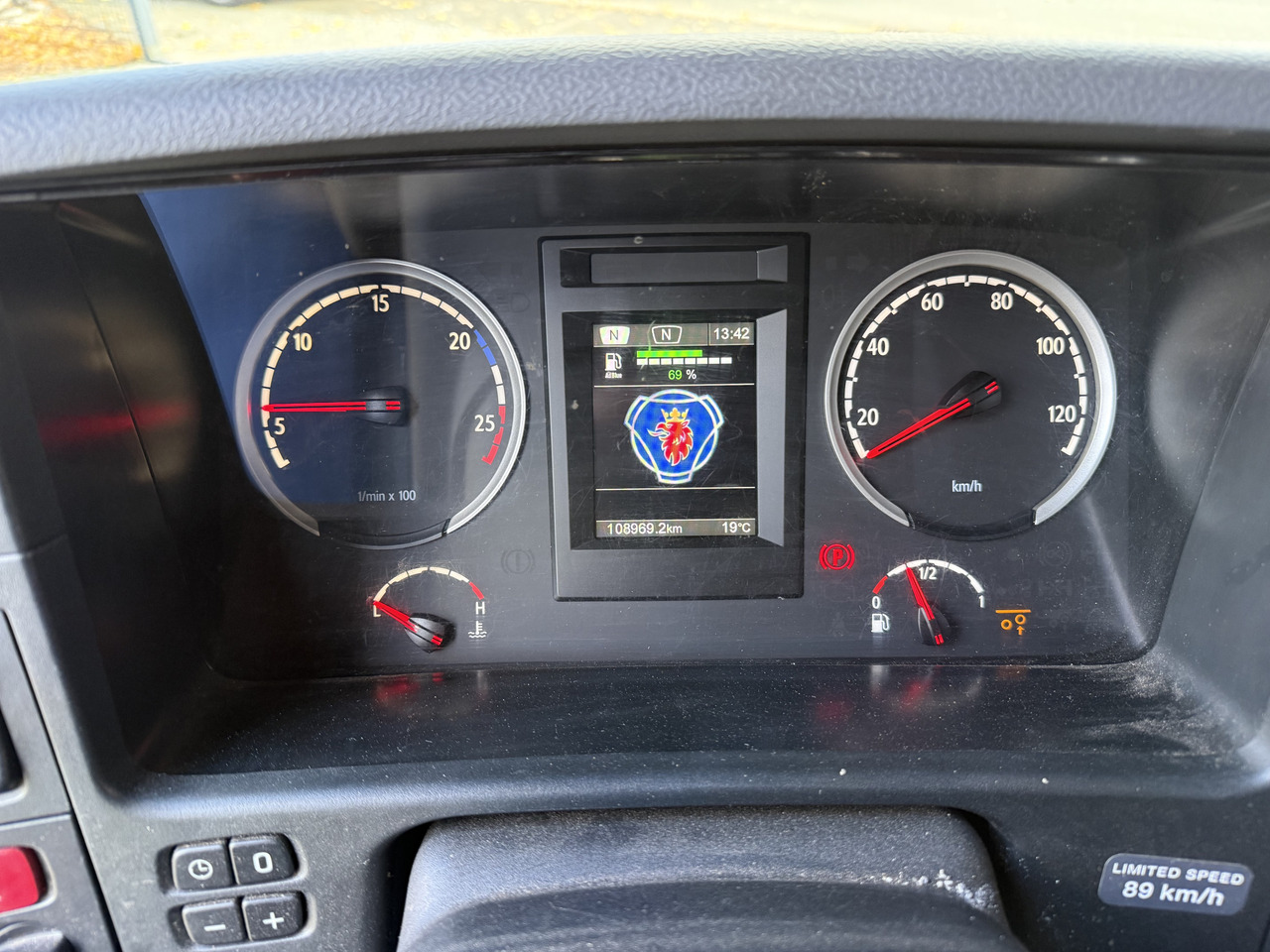 Châssis cabine Scania P280 6X2*4: photos 6