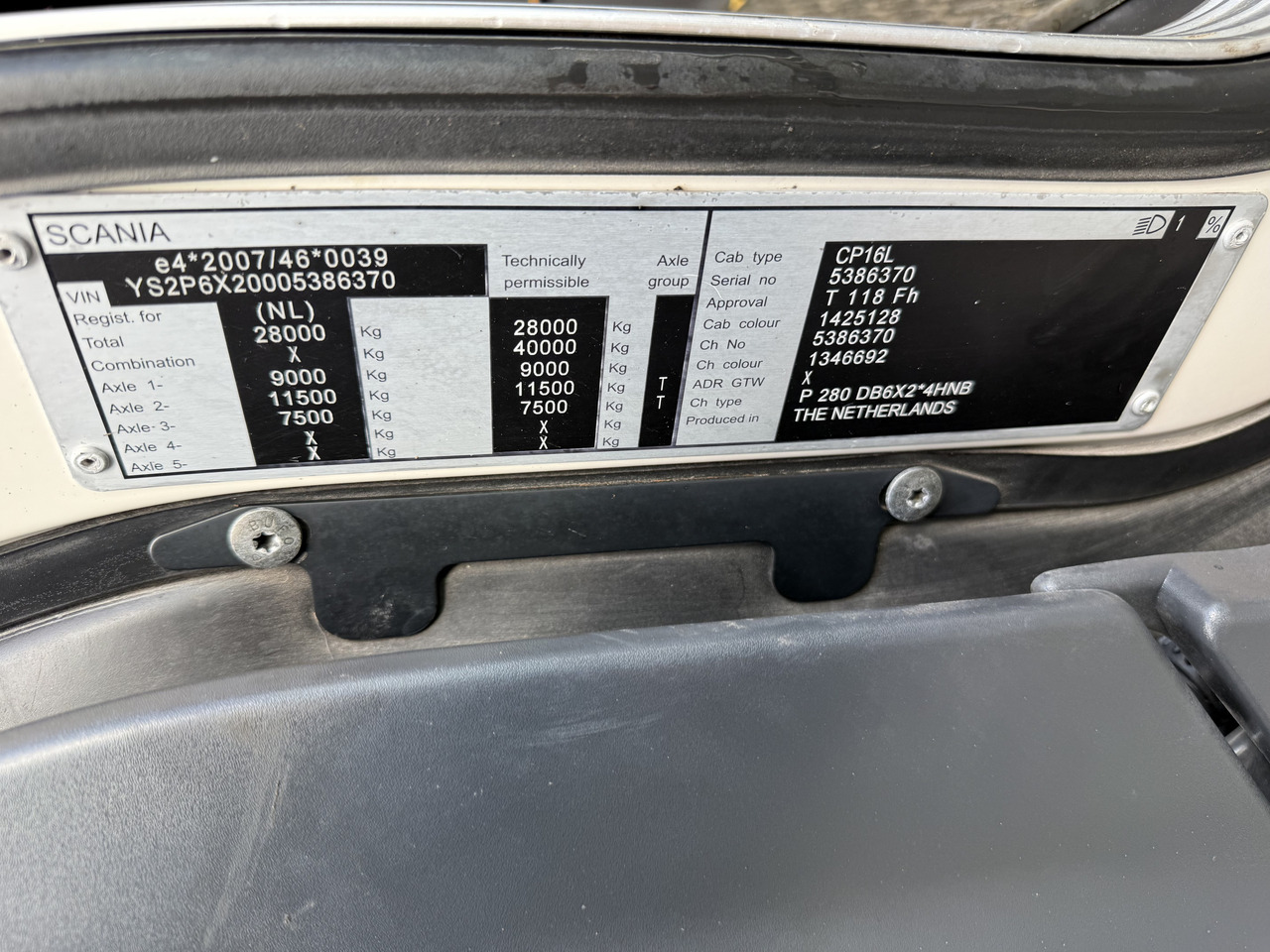 Châssis cabine Scania P280 6X2*4: photos 7