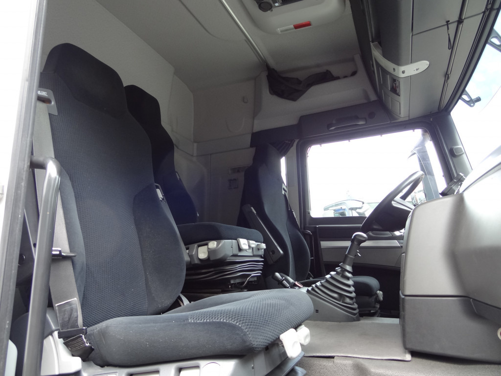 MAN TGS 18.320 LLS Fahrschule/ driving school - Tracteur routier: photos 3 MAN TGS 18.320 LLS Fahrschule/ driving school - Tracteur routier: photos 3