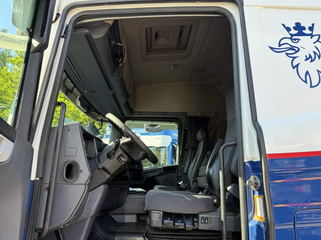 Scania R400 6X2 Kran Hiab 377-8 bis 25 Meter - Tracteur routier: photos 5 Scania R400 6X2 Kran Hiab 377-8 bis 25 Meter - Tracteur routier: photos 5