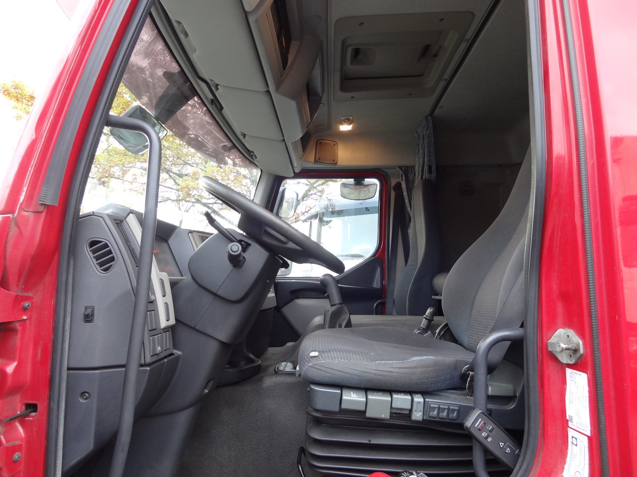 Volvo FE320 Fahrschule/ driving school - Tracteur routier: photos 3 Volvo FE320 Fahrschule/ driving school - Tracteur routier: photos 3