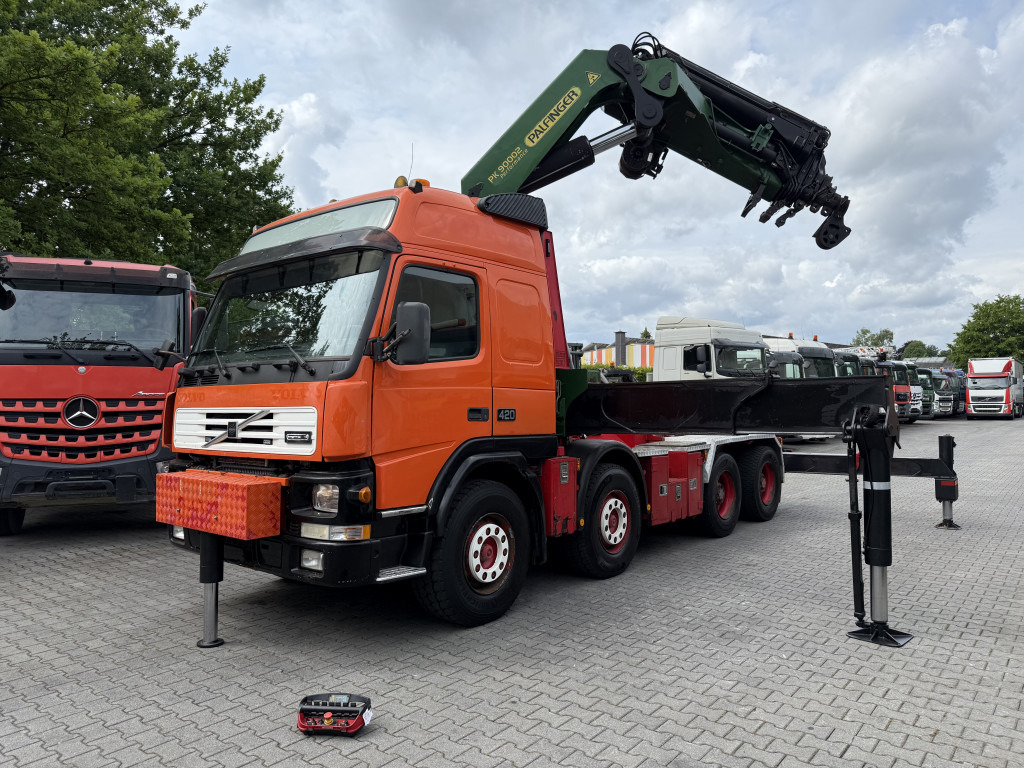 Volvo FM12 420 8X4 Kran Palfinger PK90002 31 Meter - Tracteur routier: photos 1 Volvo FM12 420 8X4 Kran Palfinger PK90002 31 Meter - Tracteur routier: photos 1