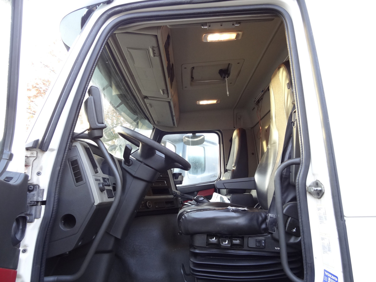 Volvo FM420 4X4 X-Track - Châssis cabine: photos 4 Volvo FM420 4X4 X-Track - Châssis cabine: photos 4