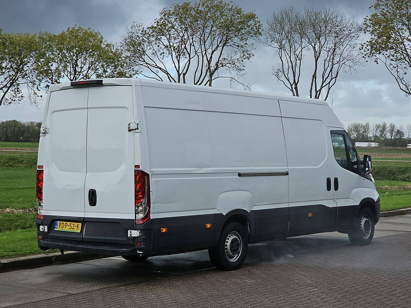 Iveco Daily 35S16 BROKEN ENGINE - Fourgon utilitaire: photos 3 Iveco Daily 35S16 BROKEN ENGINE - Fourgon utilitaire: photos 3