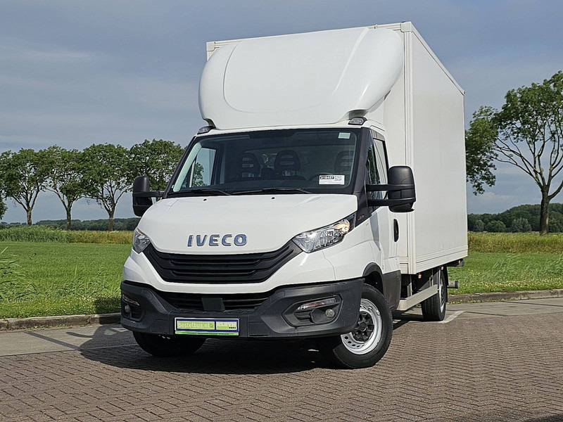 Iveco Daily 35S18 Bakwagen Laadklep! - Fourgon grand volume: photos 1 Iveco Daily 35S18 Bakwagen Laadklep! - Fourgon grand volume: photos 1