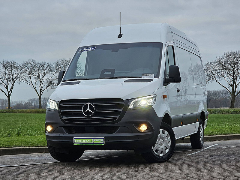 Mercedes-Benz Sprinter 317 L2H2 LED Mbux 10 - Fourgon utilitaire: photos 1 Mercedes-Benz Sprinter 317 L2H2 LED Mbux 10 - Fourgon utilitaire: photos 1