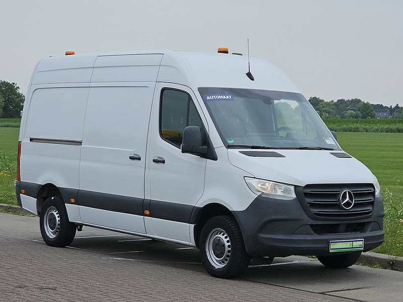 Mercedes-Benz Sprinter 319 L2H2 V6 3.5t-Trekh. - Fourgon utilitaire: photos 5 Mercedes-Benz Sprinter 319 L2H2 V6 3.5t-Trekh. - Fourgon utilitaire: photos 5