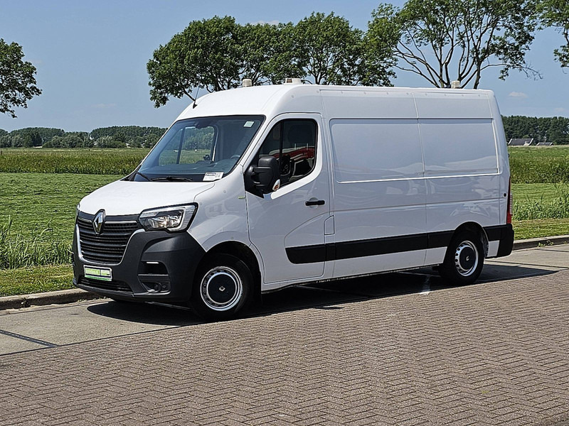 Renault Master 2.3 DCI 130 L2H2 - Fourgon utilitaire: photos 2 Renault Master 2.3 DCI 130 L2H2 - Fourgon utilitaire: photos 2