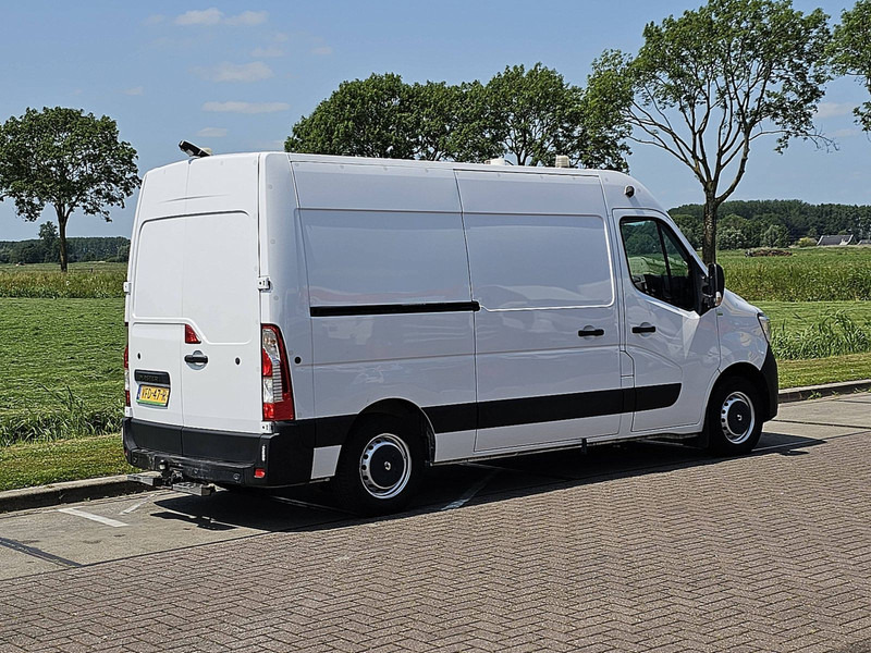 Renault Master 2.3 DCI 130 L2H2 - Fourgon utilitaire: photos 3 Renault Master 2.3 DCI 130 L2H2 - Fourgon utilitaire: photos 3