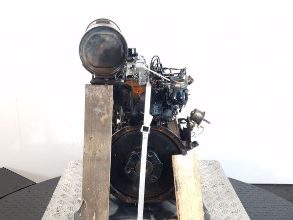 Komatsu 4D84E-3D Engine (Plant) - Moteur pour Engins de chantier: photos 2 Komatsu 4D84E-3D Engine (Plant) - Moteur pour Engins de chantier: photos 2