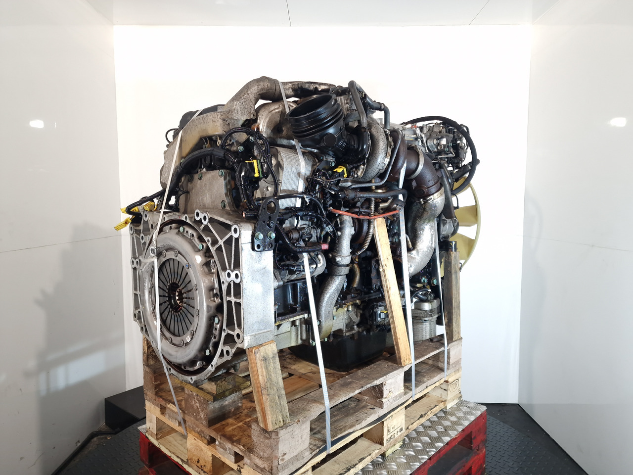 MAN D2676 LF51 Engine (Truck) - Moteur pour Camion: photos 1 MAN D2676 LF51 Engine (Truck) - Moteur pour Camion: photos 1