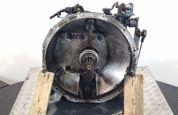 ZF 6S850 Renault Spec Gearbox - Boîte de vitesse: photos 2 ZF 6S850 Renault Spec Gearbox - Boîte de vitesse: photos 2