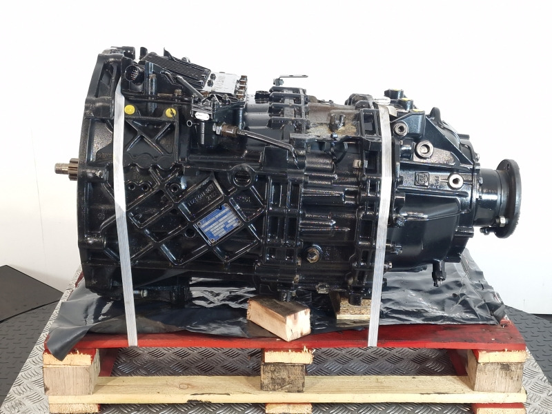 ZF Astronic 12AS2130TD Gearbox - Boîte de vitesse: photos 3 ZF Astronic 12AS2130TD Gearbox - Boîte de vitesse: photos 3