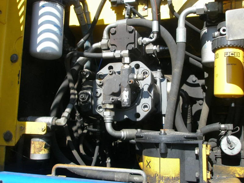 JCB JS175W - Pelle sur pneus: photos 5 JCB JS175W - Pelle sur pneus: photos 5