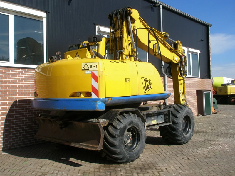 JCB JS175W - Pelle sur pneus: photos 3 JCB JS175W - Pelle sur pneus: photos 3