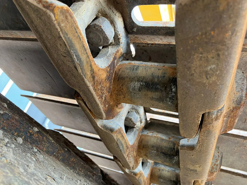 Pelle sur chenille Komatsu HB215LC-2: photos 11