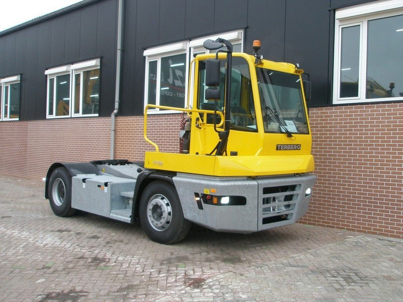 Terberg YT 193 YT193 - Tracteur portuaire: photos 3 Terberg YT 193 YT193 - Tracteur portuaire: photos 3