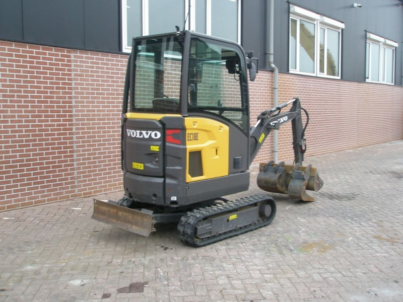 Volvo ECR18E - Mini pelle: photos 3 Volvo ECR18E - Mini pelle: photos 3