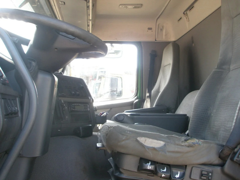 Camion - système de câble, Camion grue Volvo FM 9.260: photos 9