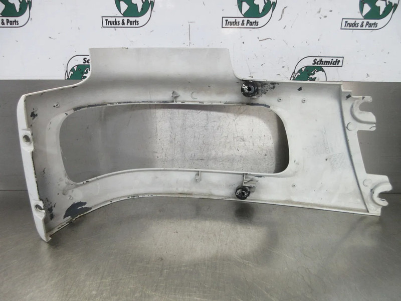 DAF 1363371 // 1363372 KOPLAMP RING DAF CF 75 EURO 5 RECHTS EN LINKS - Cabine et intérieur pour Camion: photos 4 DAF 1363371 // 1363372 KOPLAMP RING DAF CF 75 EURO 5 RECHTS EN LINKS - Cabine et intérieur pour Camion: photos 4