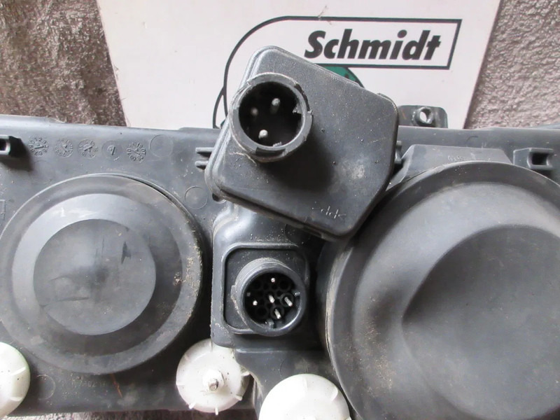 DAF 1442500 // 1442501 // KOPLAMP DAF LF 45 LINKS & RECHTS EURO 5 - Feu avant pour Camion: photos 5 DAF 1442500 // 1442501 // KOPLAMP DAF LF 45 LINKS & RECHTS EURO 5 - Feu avant pour Camion: photos 5