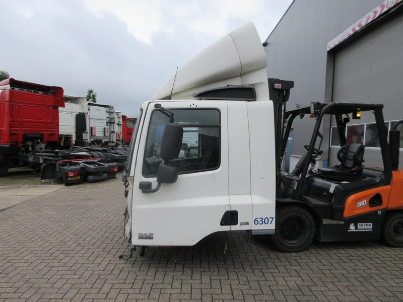 DAF DAF CF 75 DAGCABINE MODEL EURO 5 - Cabine et intérieur pour Camion: photos 2 DAF DAF CF 75 DAGCABINE MODEL EURO 5 - Cabine et intérieur pour Camion: photos 2