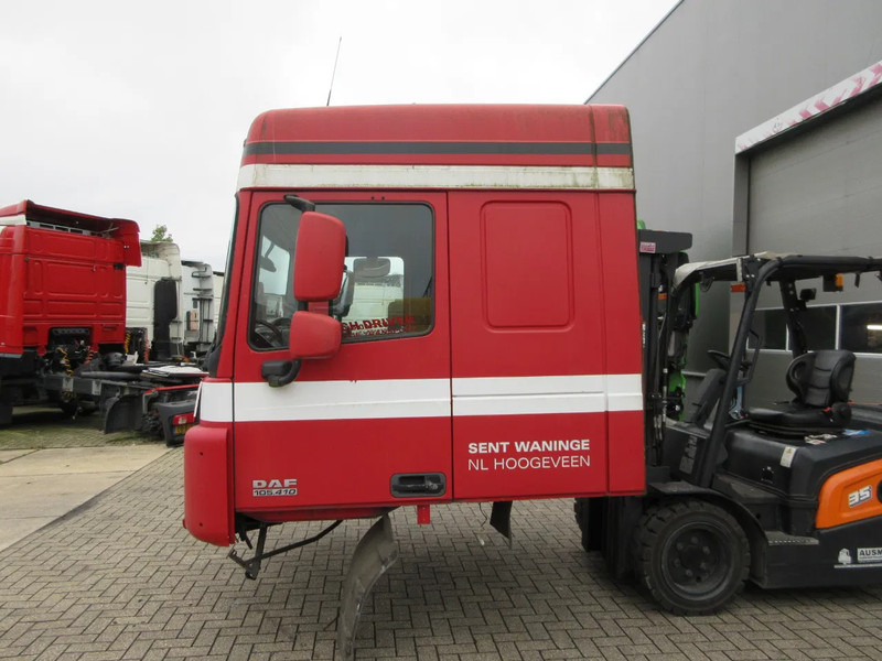 DAF DAF XF 105 EURO 5 CABINE MODEL 2012 - Cabine et intérieur pour Camion: photos 4 DAF DAF XF 105 EURO 5 CABINE MODEL 2012 - Cabine et intérieur pour Camion: photos 4