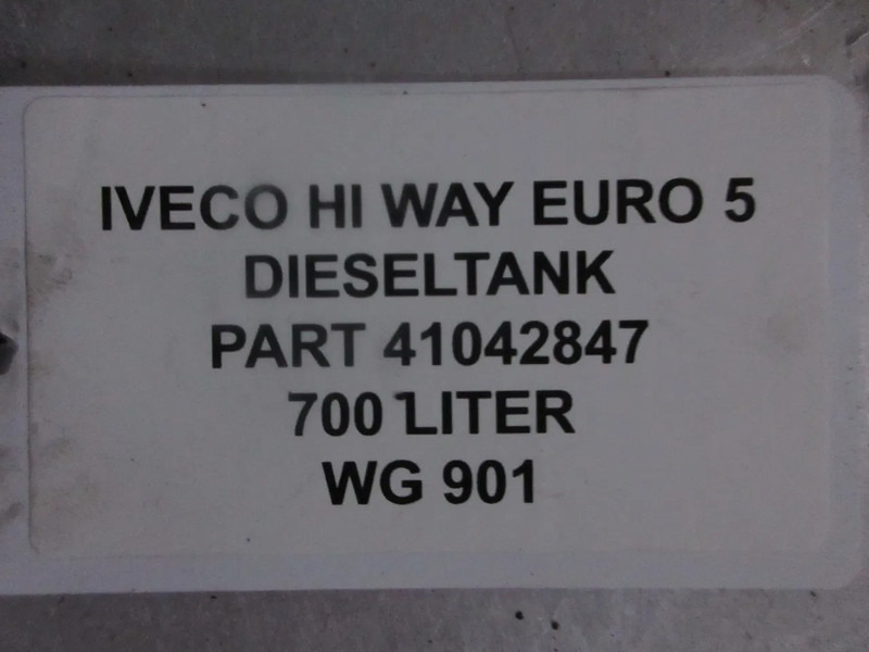 Iveco 41042847 DIESELTANK 700 LITER IVECO HI WAY MODEL 2016 EURO 6 - Réservoir de carburant pour Camion: photos 5 Iveco 41042847 DIESELTANK 700 LITER IVECO HI WAY MODEL 2016 EURO 6 - Réservoir de carburant pour Camion: photos 5