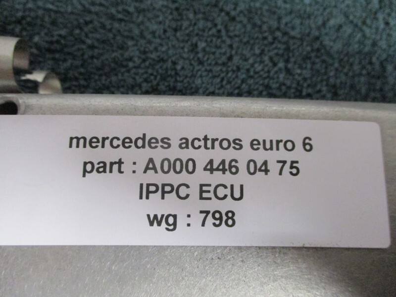 Mercedes-Benz A 000 446 04 75 IPPC / ECU - ZGS 002 - Bloc de gestion pour Camion: photos 5 Mercedes-Benz A 000 446 04 75 IPPC / ECU - ZGS 002 - Bloc de gestion pour Camion: photos 5