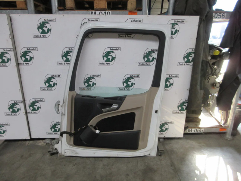 Mercedes-Benz A 960 720 24 03 DEUR MERCEDES 1845 EURO 6 RECHTS - Portière et pièces pour Camion: photos 2 Mercedes-Benz A 960 720 24 03 DEUR MERCEDES 1845 EURO 6 RECHTS - Portière et pièces pour Camion: photos 2