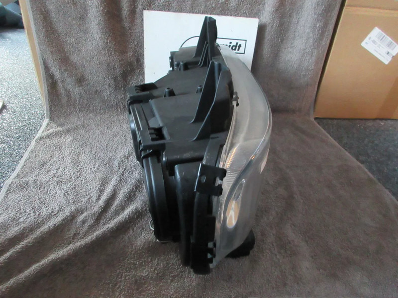 Mercedes-Benz A 973 820 22 61 // A 973 820 23 61 KOPLAMP ATEGO EURO 6 R + L NIEUWE !!! - Feu avant pour Camion: photos 4 Mercedes-Benz A 973 820 22 61 // A 973 820 23 61 KOPLAMP ATEGO EURO 6 R + L NIEUWE !!! - Feu avant pour Camion: photos 4
