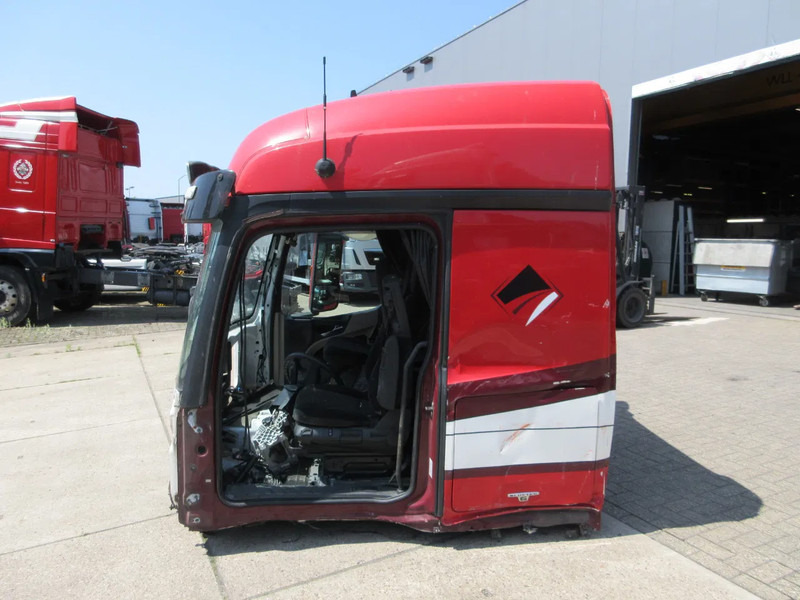 Mercedes-Benz MERCEDES BENZ 1840 ACTROS CABINE VOOR ONDERDEEL DONOR EURO 6 - Cabine et intérieur pour Camion: photos 3 Mercedes-Benz MERCEDES BENZ 1840 ACTROS CABINE VOOR ONDERDEEL DONOR EURO 6 - Cabine et intérieur pour Camion: photos 3