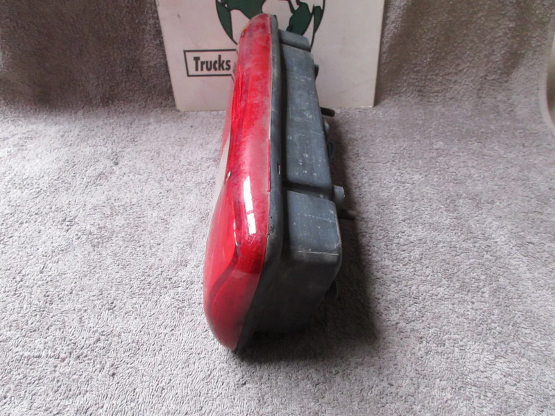 Renault 5010595382 // 5001870556 // 152251 152799 RECHTS EN LINKS EURO 6 - Feu arrière pour Camion: photos 5 Renault 5010595382 // 5001870556 // 152251 152799 RECHTS EN LINKS EURO 6 - Feu arrière pour Camion: photos 5