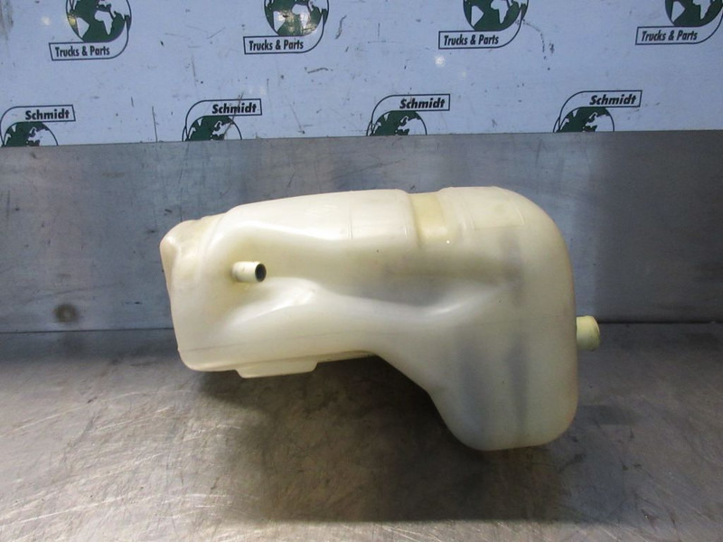 Renault MAGNUM 5010619109 EXPANSIEVAT EURO 5 - Vase d'expansion pour Camion: photos 2 Renault MAGNUM 5010619109 EXPANSIEVAT EURO 5 - Vase d'expansion pour Camion: photos 2