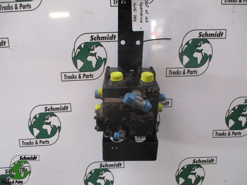 Rexroth LFA 16D-71/FX10 REXROTH HYDRODRIVE POMP DAF XF 106 EURO 6 4X4 - Hydraulique pour Camion: photos 1 Rexroth LFA 16D-71/FX10 REXROTH HYDRODRIVE POMP DAF XF 106 EURO 6 4X4 - Hydraulique pour Camion: photos 1