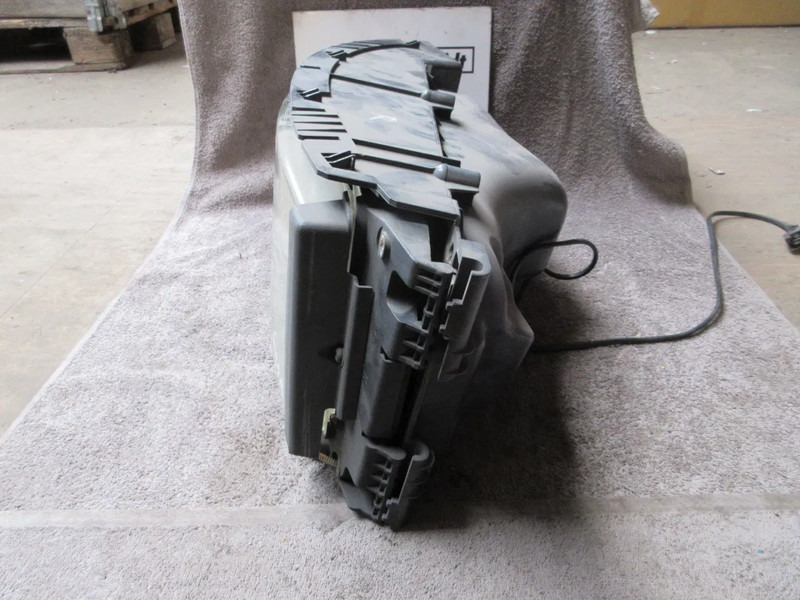 Scania 1732510 // 1467003 SCANIA R 420 KOPLAMP RECHTS EURO 5 - Feu avant pour Camion: photos 4 Scania 1732510 // 1467003 SCANIA R 420 KOPLAMP RECHTS EURO 5 - Feu avant pour Camion: photos 4