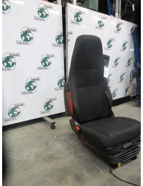 Scania 2421529 // 2421531 STOELEN SET SCANIA P 410 NGS MODEL 2020 - Siège pour Camion: photos 4 Scania 2421529 // 2421531 STOELEN SET SCANIA P 410 NGS MODEL 2020 - Siège pour Camion: photos 4