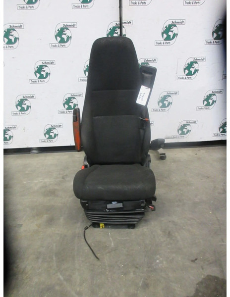 Scania 2421529 // 2421531 STOELEN SET SCANIA P 410 NGS MODEL 2020 - Siège pour Camion: photos 3 Scania 2421529 // 2421531 STOELEN SET SCANIA P 410 NGS MODEL 2020 - Siège pour Camion: photos 3